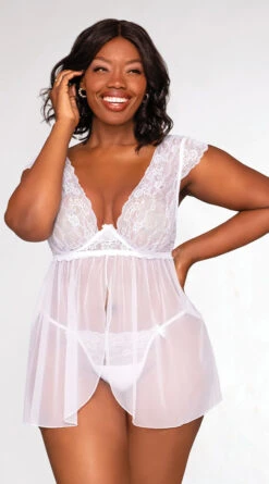 Dreamgirl Plus Size Bridal Babe Flyaway Babydoll Set