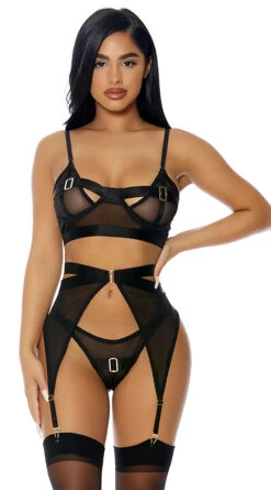 Lingerie Shop 9 Forplay Kiss Of Gold Lingerie Set