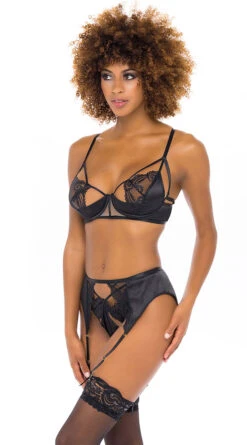 Frame Of Mind Bra Set -Lingerie Shop OL 41 11608 BK ALT BA 2021NOV43332