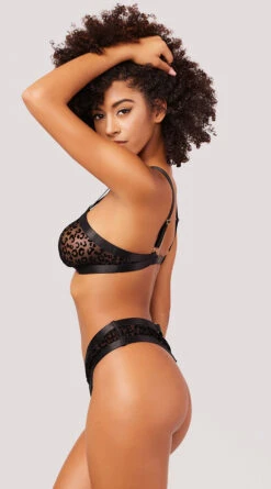 Yandy Wild Queen Bra Set -Lingerie Shop YO 40 11811 BRA SET BLACKBLACK LEOPARD STRAPPY BLACK 4764